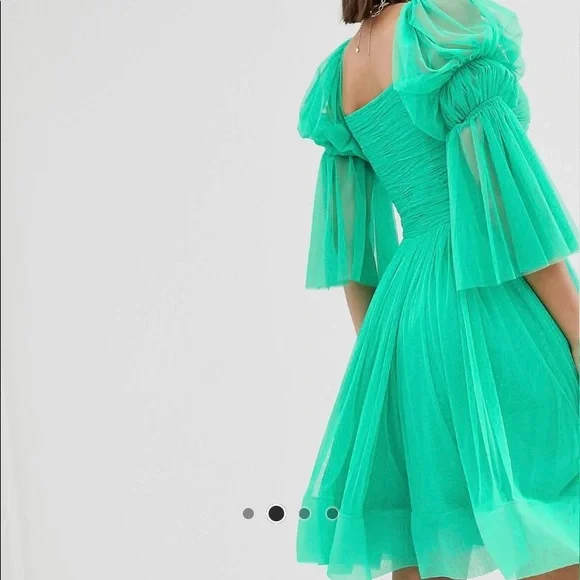 COPY - Ruched and square neck mini dress with structured hem in green - Picture 2 of 7